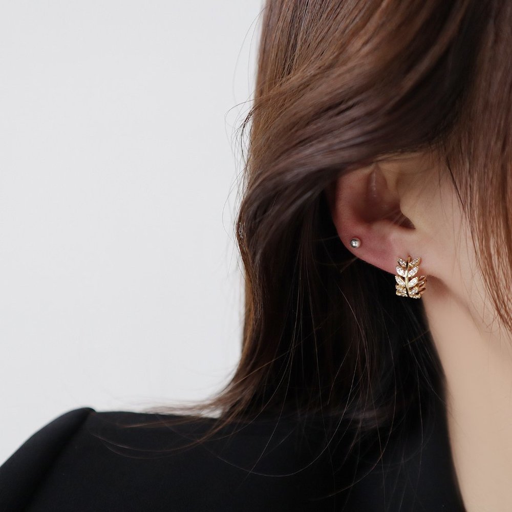 NEW 14K Gold Plated Diamond Leaf Hoop Earrings - Picture 4 of 8